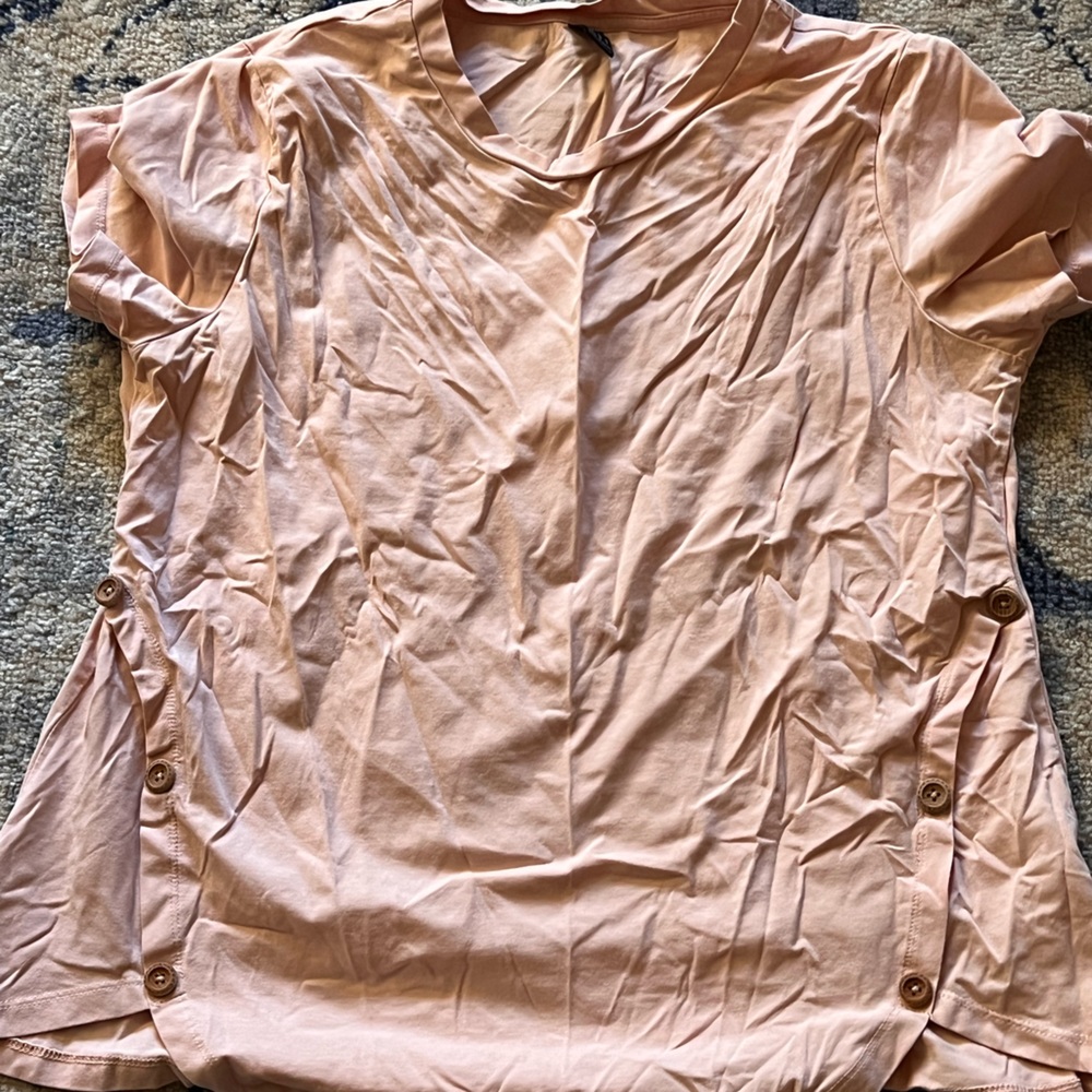 Pink maternity shirt lightly used excellent condition